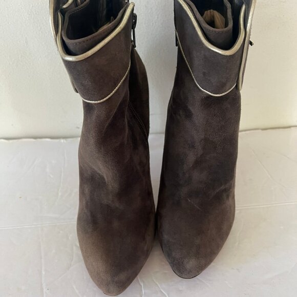 $1200 CHRISTIAN LOUBOUTIN ELEPHANT GREY TROTTINETTE SUEDE ANKLE BOOTS SZ 39 - Picture 4 of 9